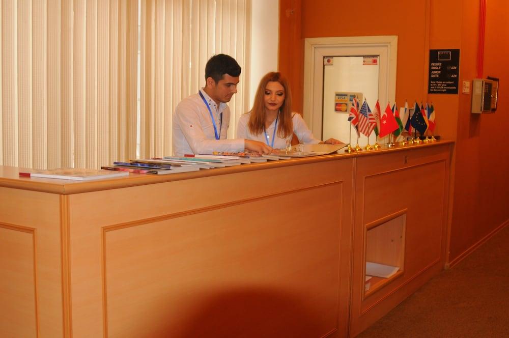 Balion Hotel Баку Экстерьер фото